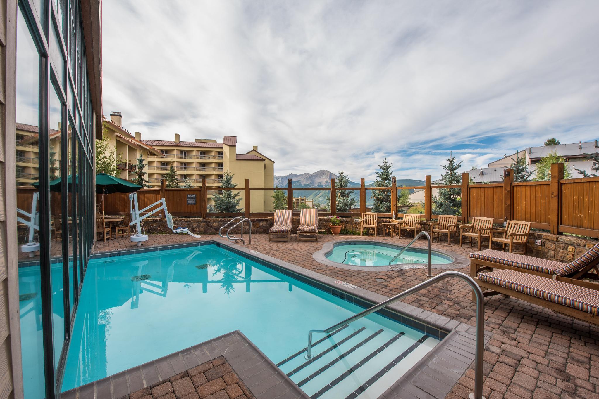 The Lodge At Mountaineer Square Mount Crested Butte Exterior photo