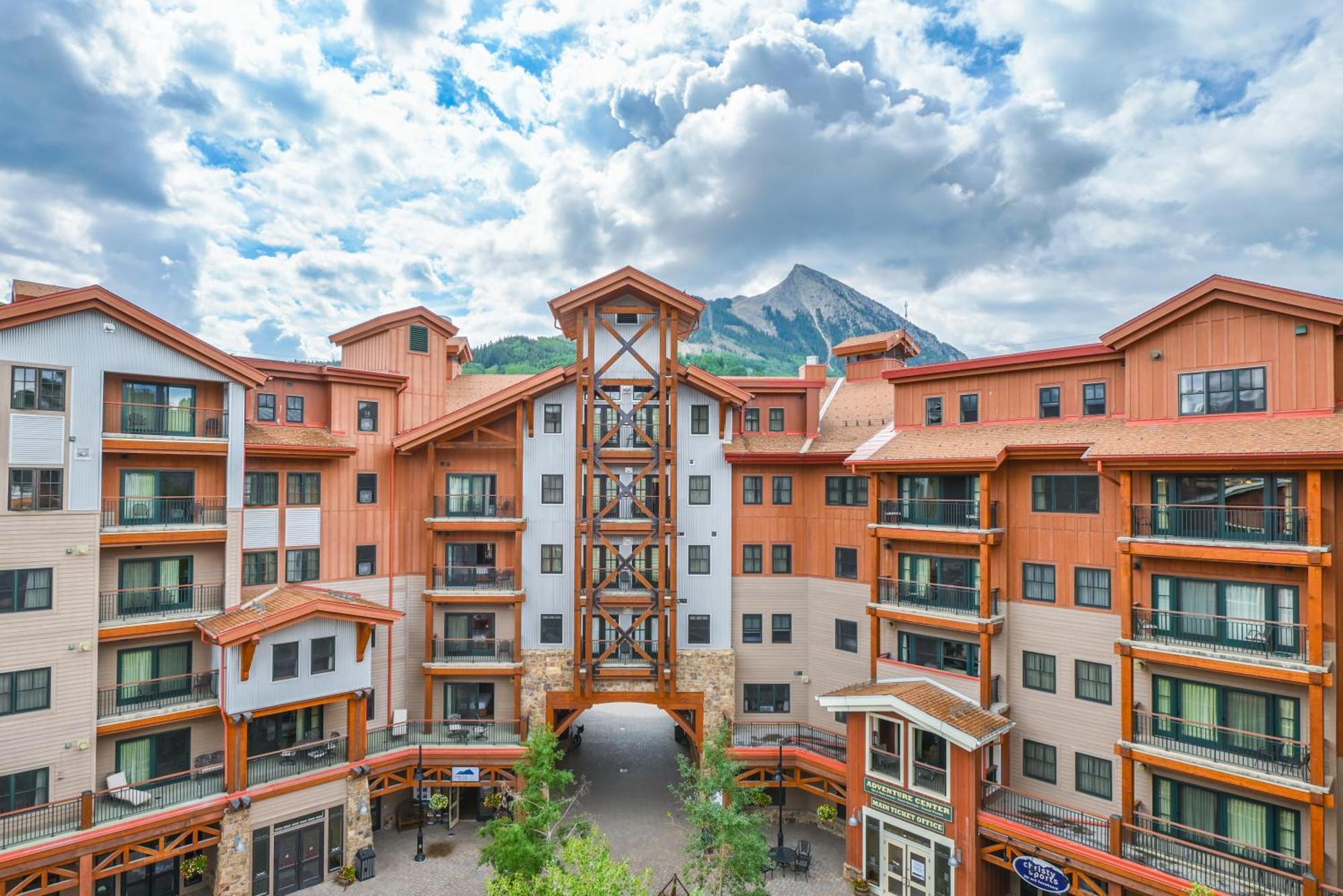 The Lodge At Mountaineer Square Mount Crested Butte Exterior photo